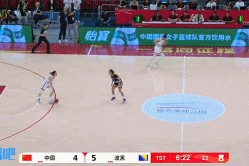 震慑力！张子宇女篮成年队首秀 替补登场内线要位上来就被犯规！