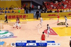 😎继续展示统治力！周琦篮下大帽&冲筐对抗胡金秋得分