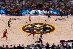 🥶无情冷血！小卡追身三分干拔再中&目前已13中12砍下32分！