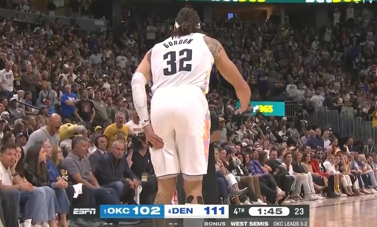 掘金主帅：非常担心戈登的腿筋😟还不清楚具体情况