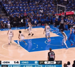 要干嘛呢哥们😂多特欲造犯规 浮夸弹飞胡乱将球甩在篮板上