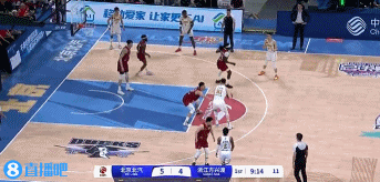 攻坚利器！胡金秋开场3投3中 内外开花独得7分